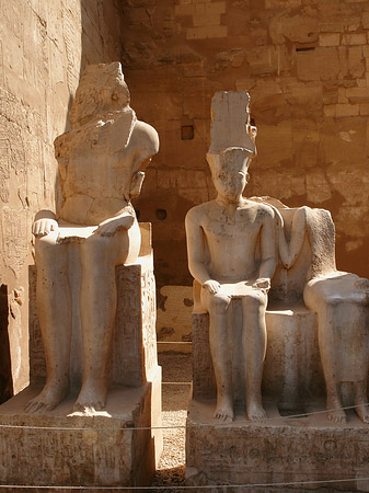 Foto Statuen am Luxor Tempel