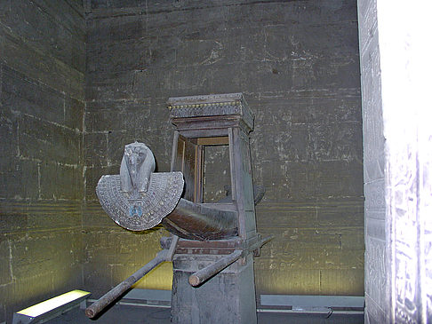 Ausstellung im Horus Tempel