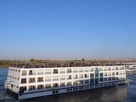 Schiffe und Boote Fotos