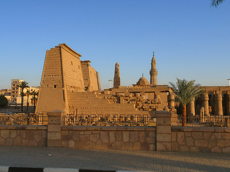 Luxor Tempel bei Sonnenuntergang Foto 