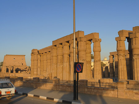 Luxor Tempel bei Sonnenuntergang Fotos